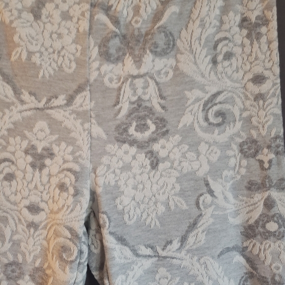 Joe Fresh fall or winter leggings. Cute design, warm material. - Picture 2 of 6